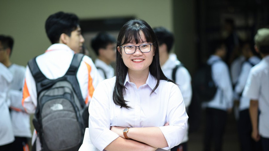 Nguyễn Phương Thảo (Đại học Khoa học tự nhiên, ĐHQG Hà Nội) đạt hai tấm Huy chương danh giá tại Olympic quốc tế: Huy chương Bạc Olympic Sinh học quốc tế năm 2017, Huy chương Vàng Olympic Sinh học quốc tế năm 2018.