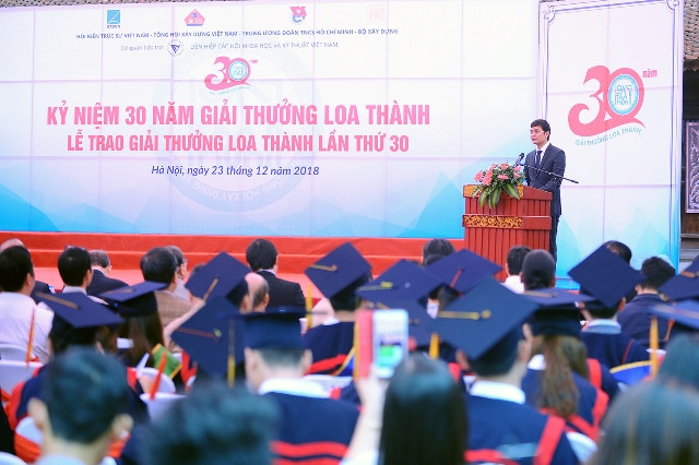 Anh Bùi Quang Huy, Bí thư T.Ư Đoàn, Chủ tịch T.Ư Hội SVVN phát biểu tại lễ trao giải thưởng Loa Thành 2018. Ảnh: Dương Triều.