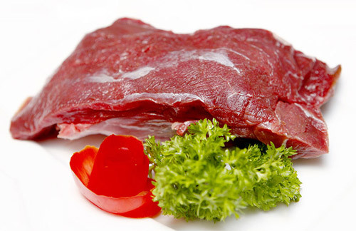 Về cảm quan thịt đà điểu nhìn gần giống thịt bò. Ảnh minh hoạ: Internet