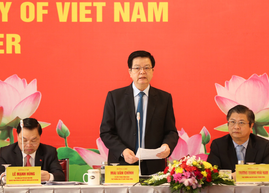 Phó trưởng Ban Tổ chức Trung ương Mai Văn Chính tại buổi họp báo. Ảnh Như Ý