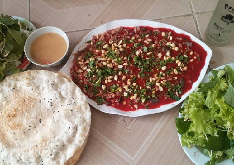 Suy đa tạng, nhiễm trùng máu vì "vui miệng" ăn bát tiết canh. Ảnh minh hoạ: Internet