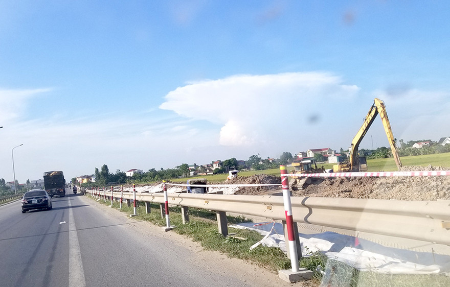 Thi công đoạn cao tốc Cao Bồ - Mai Sơn, 1 trong các đoạn cao tốc Bắc - Nam phía Đông. Ảnh minh hoạ.