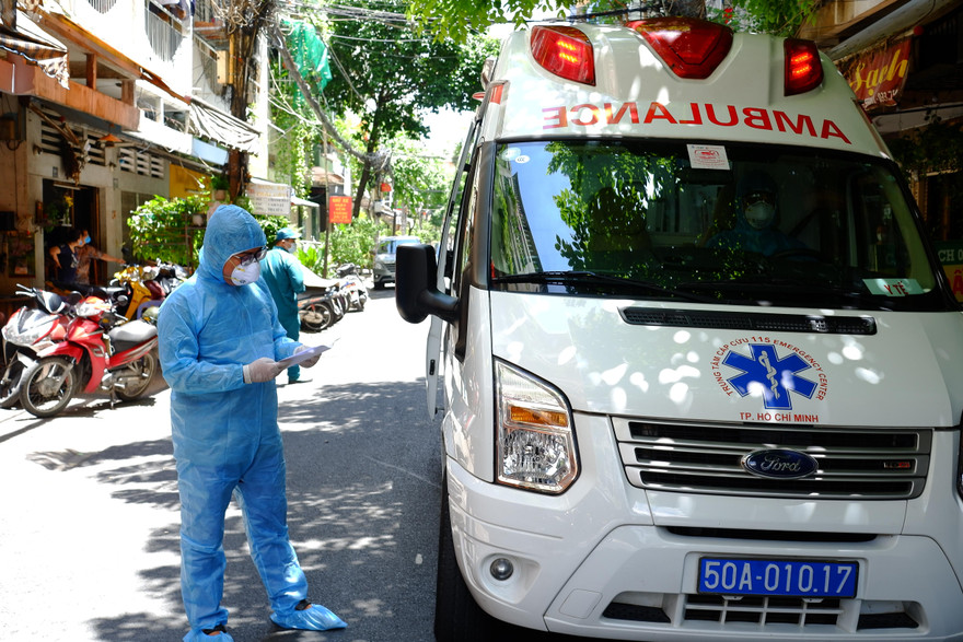 TPHCM thông tin về ca mắc COVID-19 trẻ tuổi đang phải chạy ECMO