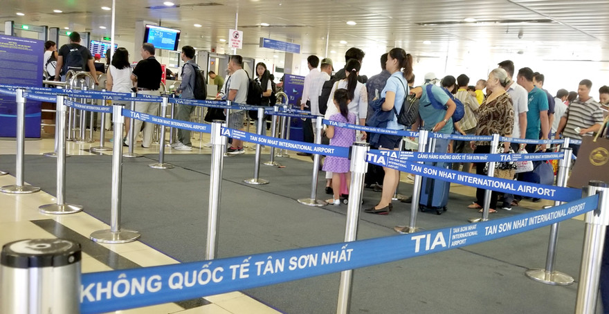 Có 17 số điện thoại để người dân phản ánh các thông tin liên quan tới giao thông, đi lại dịp nghỉ Lễ 30/4 - 1/5.