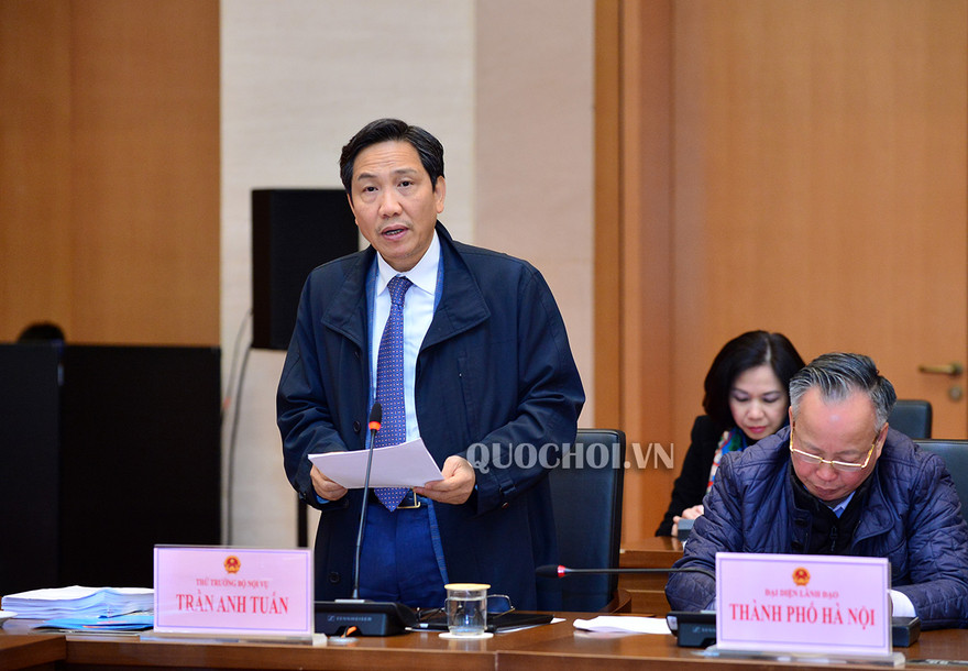 Thứ trưởng Bộ Nội vụ Trần Anh Tuấn. Ảnh QH