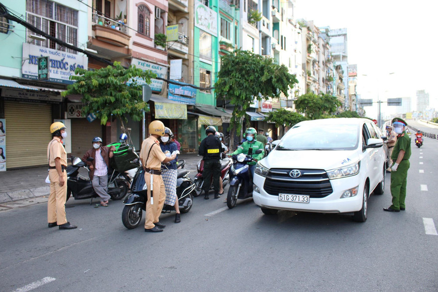 TPHCM thí điểm mở cửa lại các hoạt động khi đạt điều kiện phòng dịch COVID-19