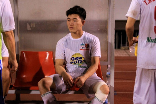 Xuân Trường dính chấn thương và sẽ lỡ trận gặp U21 Việt Nam.