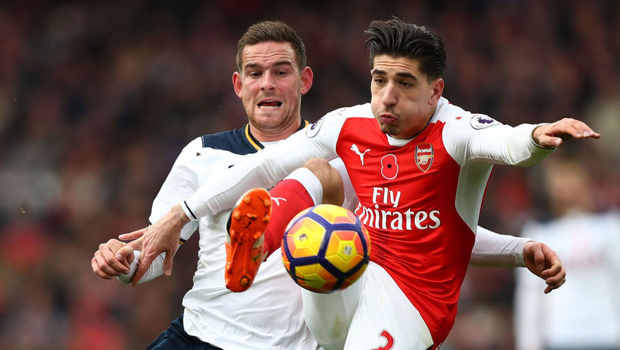 Hector Bellerin chấn thương và sẽ phải nghỉ thi đấu từ 3-4 tuần.