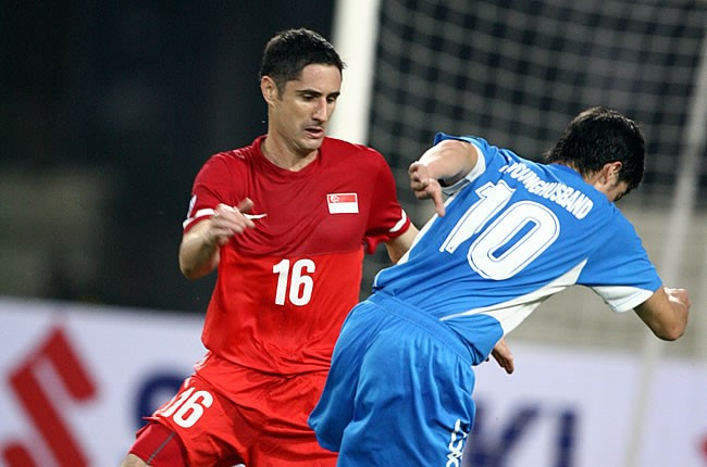 Daniel Mark Bennett trở thành cầu thủ khoác áo ĐT Singapore nhiều nhất.