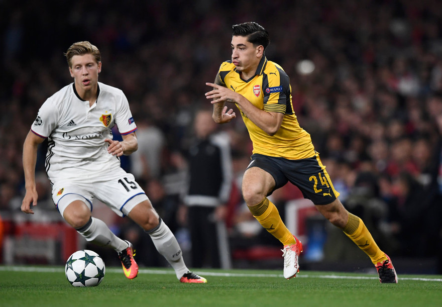 Bellerin sẽ nhận lương gấp đôi nếu gia hạn với Arsenal.
