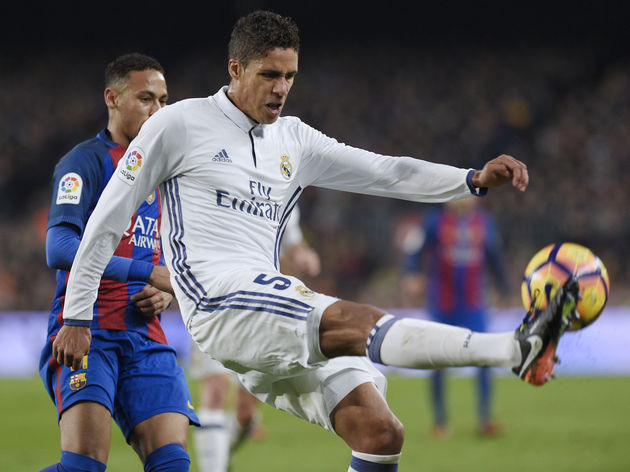 Tư gia của Varane bị trộm viếng thăm khi anh đá Champions League.