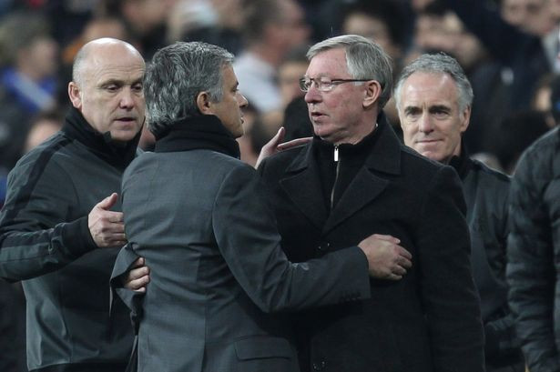 CĐV muốn lãnh đạo M.U sa thải Mourinho và mời lại Sir Alex.