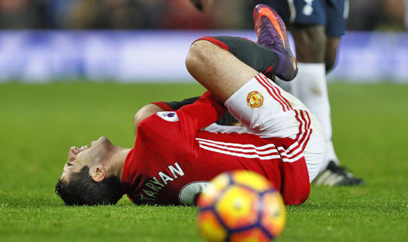 Chấn thương của Mkhitaryan không quá nghiêm trọng.