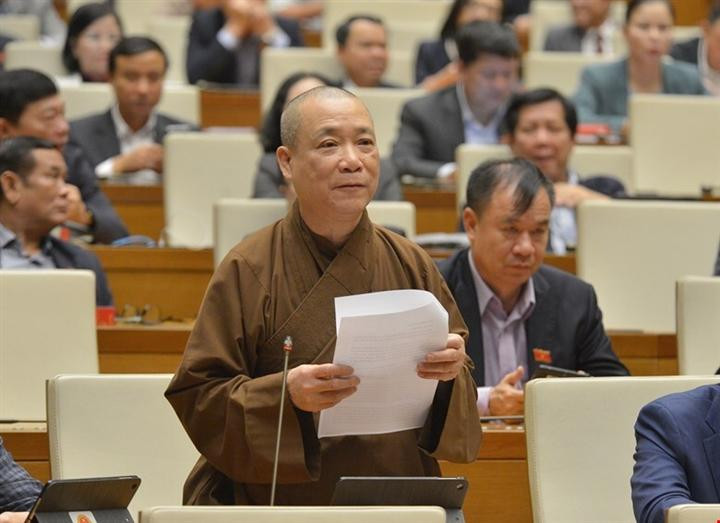 Hòa thượng Thích Bảo Nghiêm: Thời dịch bệnh, tăng ni cởi cà sa, khoác áo blouse, cùng xông pha vào nơi tuyến đầu chống dịch. 