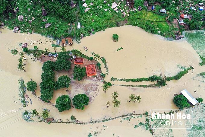 Bán đảo Bình Lập bị cô lập. Ảnh: Tri Nguyên/Báo Khánh Hoà