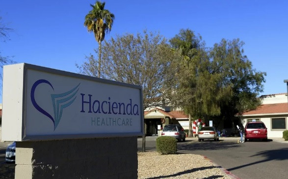 Đóng cửa trung tâm y tế có bệnh nhân sống thực vật bỗng nhiên sinh con