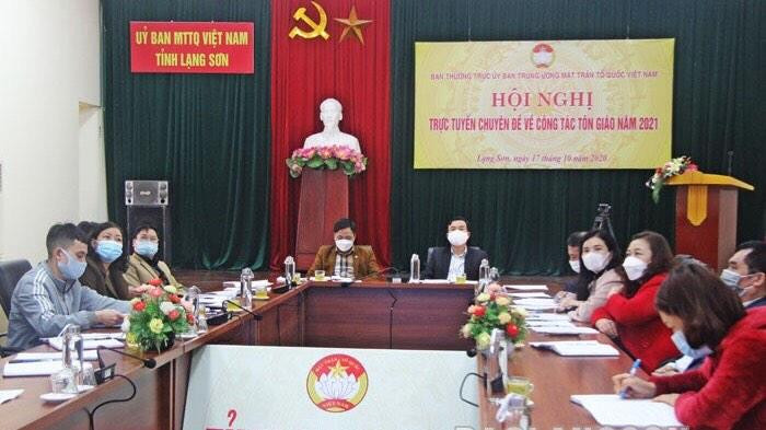 Các đại biểu, chức sắc tôn giáo ở điểm cầu tỉnh Lạng Sơn tham gia Bồi dưỡng chuyên đề về công tác tôn giáo năm 2021 -Ảnh: H. T