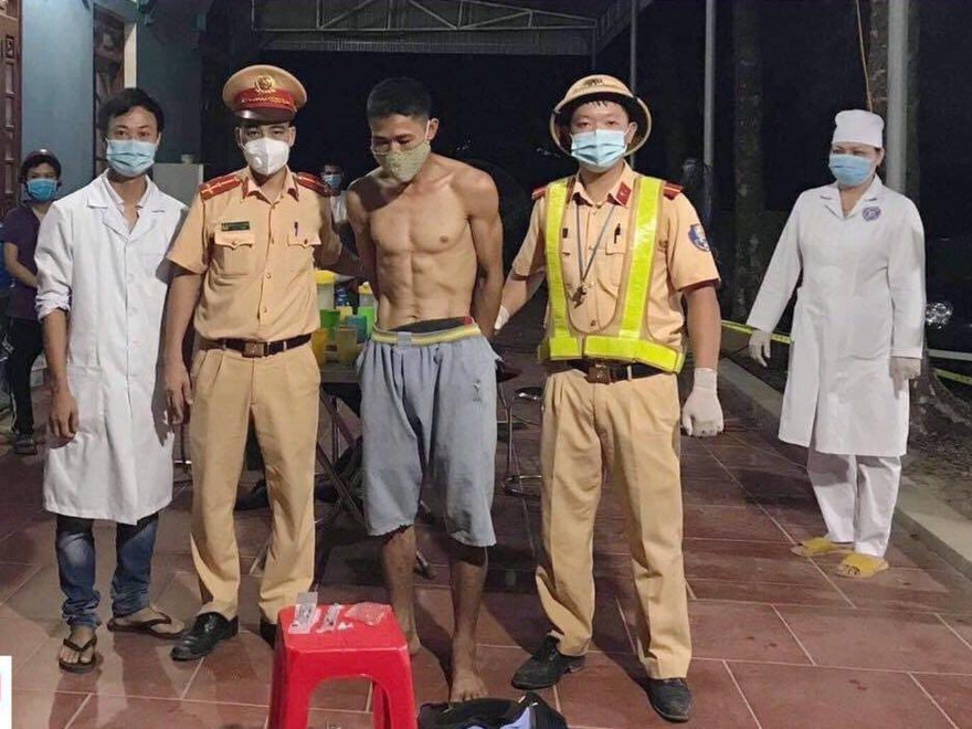 Một đối tượng người trú tại xã Chi Lăng, huyện Chi Lăng, Lạng Sơn bị bắt giữ khi mang trong người 4 gói ma túy .Ảnh: TL