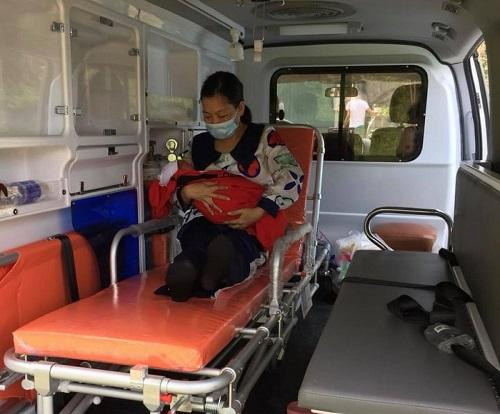 Nhờ lực lượng biên phòng, cô H đã mẹ tròn, con vuông .Ảnh: TL