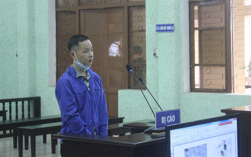 Bị cáo Chản ra tòa, lĩnh án -Ảnh: P.O