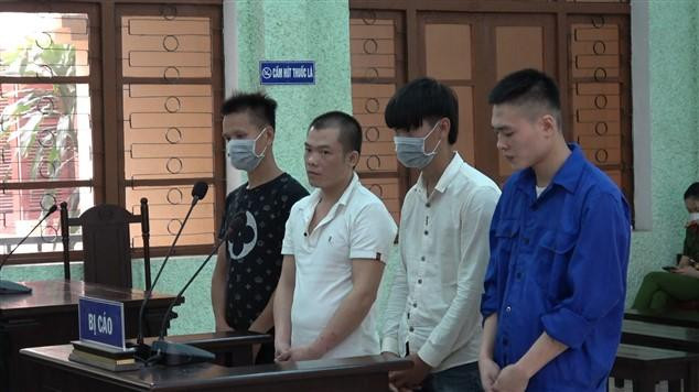 Bốn đối tượng ra tòa, lĩnh án -Ảnh: PO