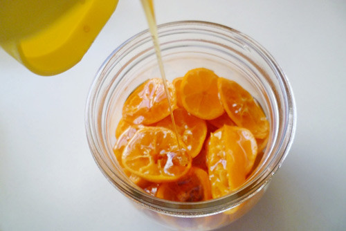 Nếu nguyên liệu không thực sự "sạch", cha mẹ có thể khiến trẻ bị ngộ độc vì siro ho do chính tay mình làm. Ảnh mình hoạ: Internet