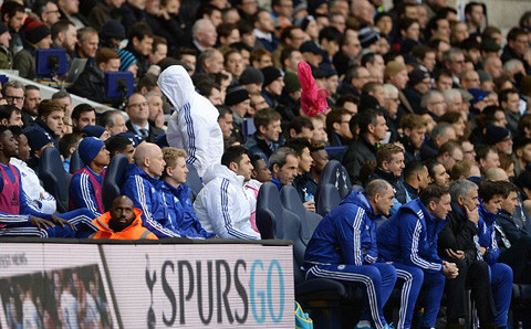 Diego Costa thể hiện thái độ thiếu chuyên nghiệp.