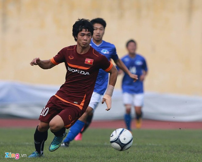 Công Phượng đã có một trận đấu mờ nhạt.