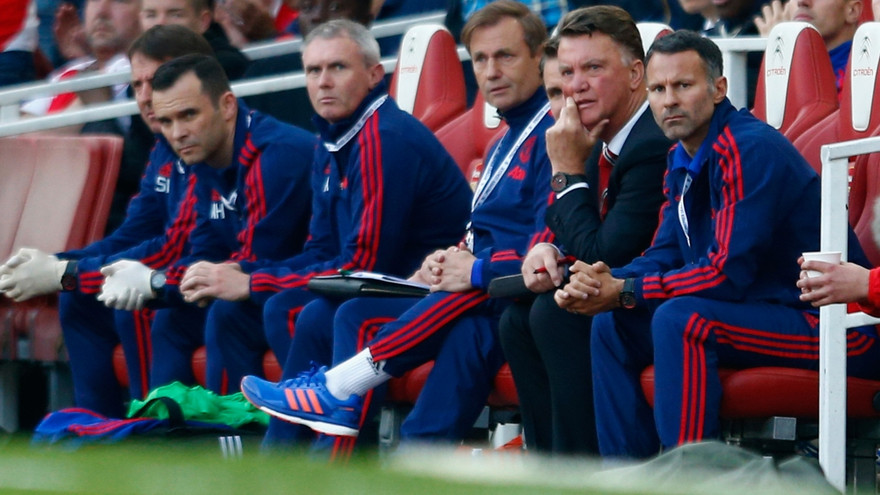 Van Gaal sốc khi các học trò để thua quá nhanh.