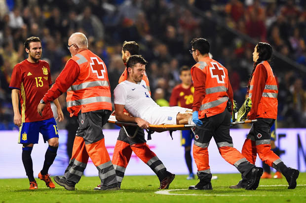 Michael Carrick dính chấn thương khá nặng.