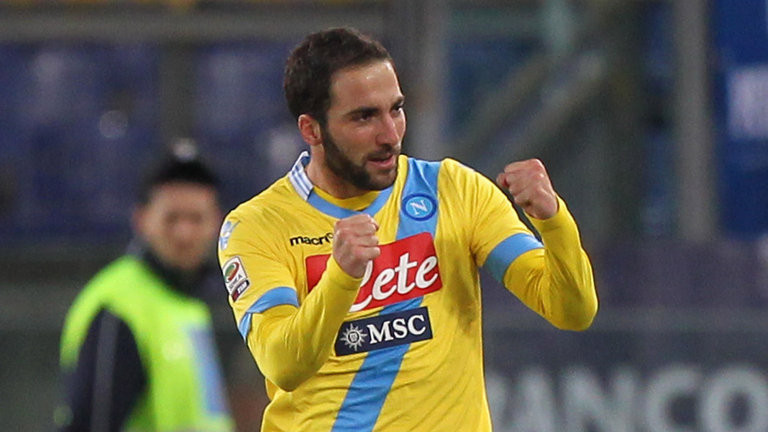 Arsenal quyết chiêu mộ Higuain trong tháng 1 tới.