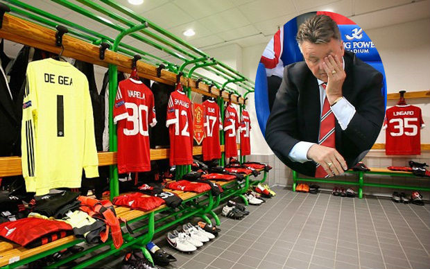 Van Gaal tố chủ nhà Wolfsburg chơi xấu.