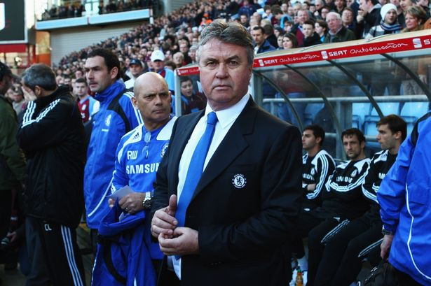 Hiddink từng rất thành công với Chelsea khi được mời về đóng thế. 