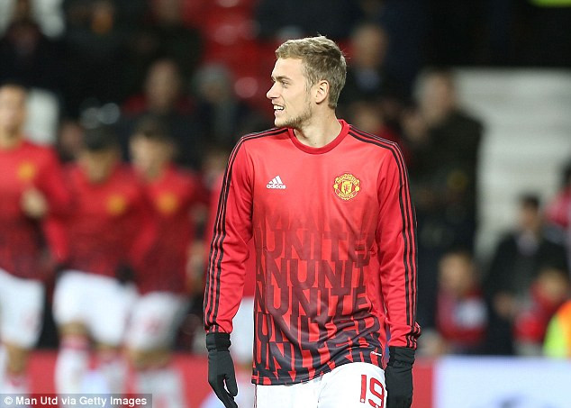 Van Gaal đẩy Wilson khỏi M.U.