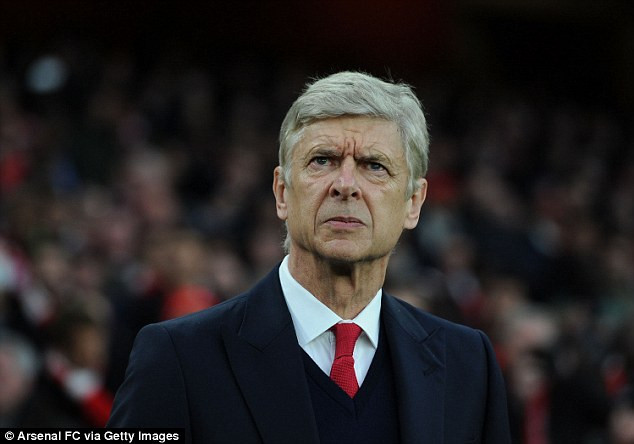 HLV Wenger đau đầu bố trí đội hình thi đấu cho Arsenal.