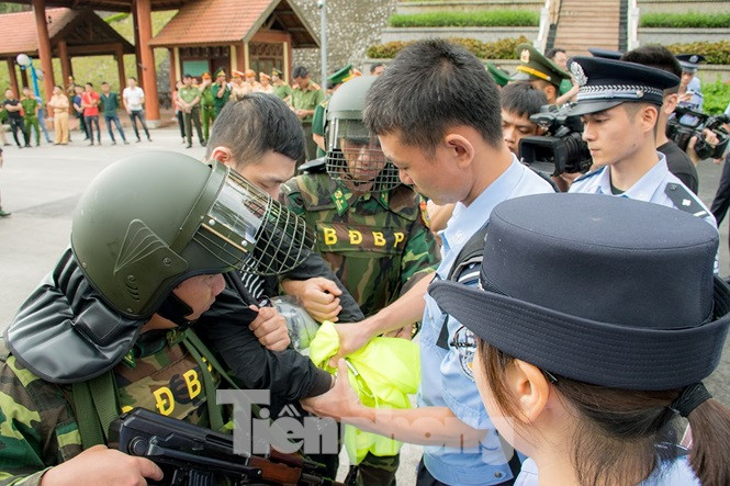 Bộ Công an đã bàn giao các đối tượng cho cơ quan chức năng Trung Quốc.
