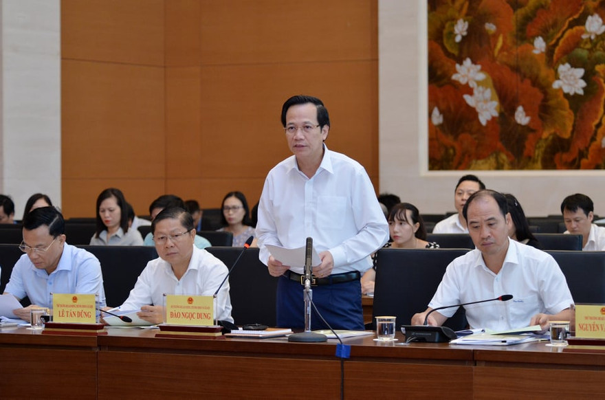 Bộ trưởng LĐTB&XH Đào Ngọc Dung tại phiên giải trình. Ảnh Như Ý
