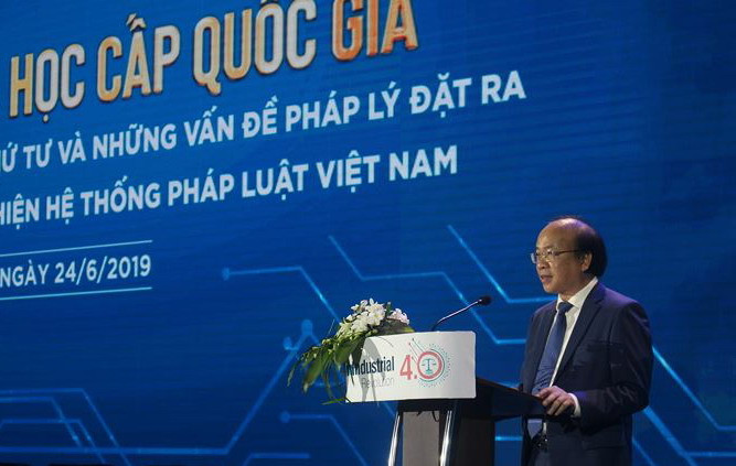 Thứ trưởng Bộ Tư pháp Phan Chí Hiếu: Trước sự ảnh hưởng của cuộc cách mạng công nghiệp 4.0, hệ thống pháp luật hiện hành đã bộc lộ nhiều bất cập.