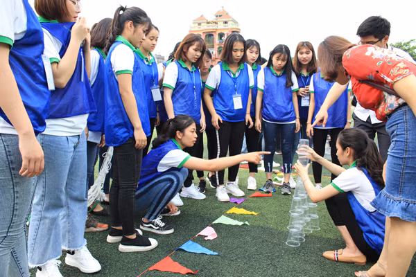 Các em học sinh có những trải nghiệm thú vị trong "Một ngày làm sinh viên"