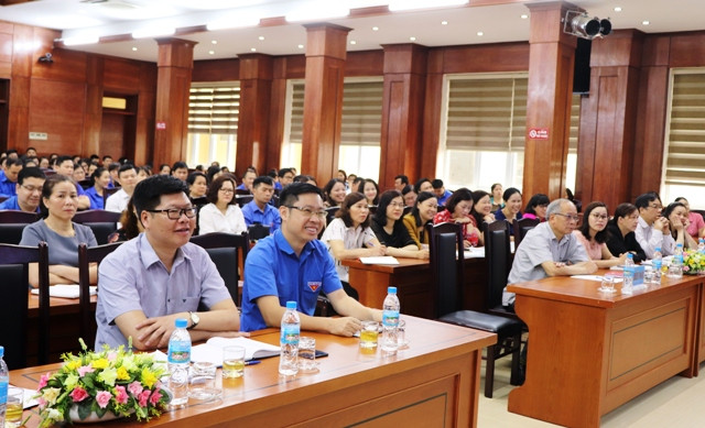 Hội nghị trực tuyến triển khai chuyên đề học tập và làm theo tư tưởng đạo đức, phong cách Hồ Chí Minh năm 2019 cho cán bộ Đoàn chuyên trách, Bí thư, phó Bí thư Đoàn cơ sở và giáo viên Tổng phụ trách Đội trên địa bàn toàn tỉnH Cao Bằng