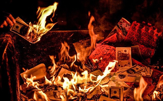 Bộ Văn hóa ủng hộ việc hạn chế đốt vàng mã