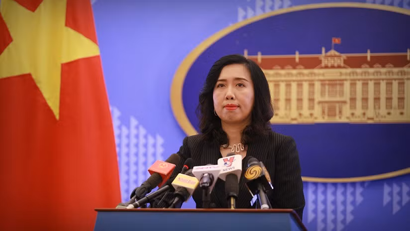 Phản ứng của Việt Nam trước việc tàu TQ áp sát tàu Mỹ ở biển Đông