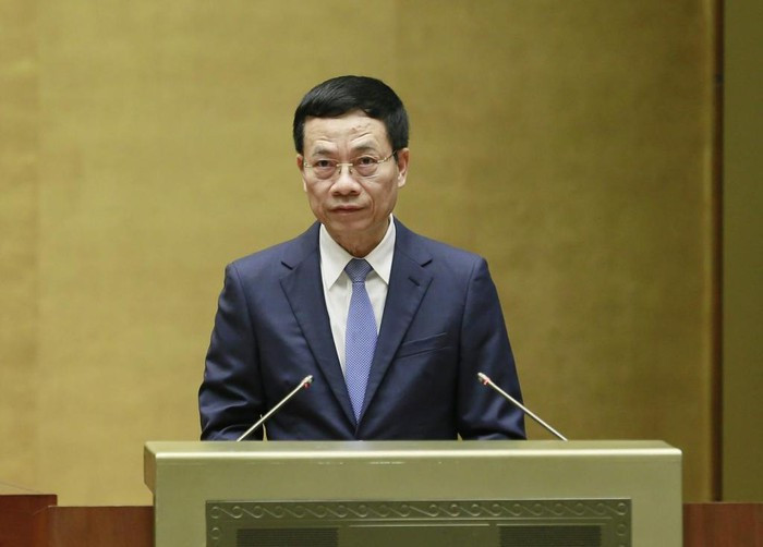 Bộ trưởng Nguyễn Mạnh Hùng: "Báo hoá tạp chí điện tử là sai luật"