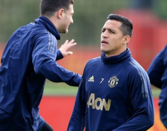 M.U đã hết kiên nhẫn với Alexis Sanchez.