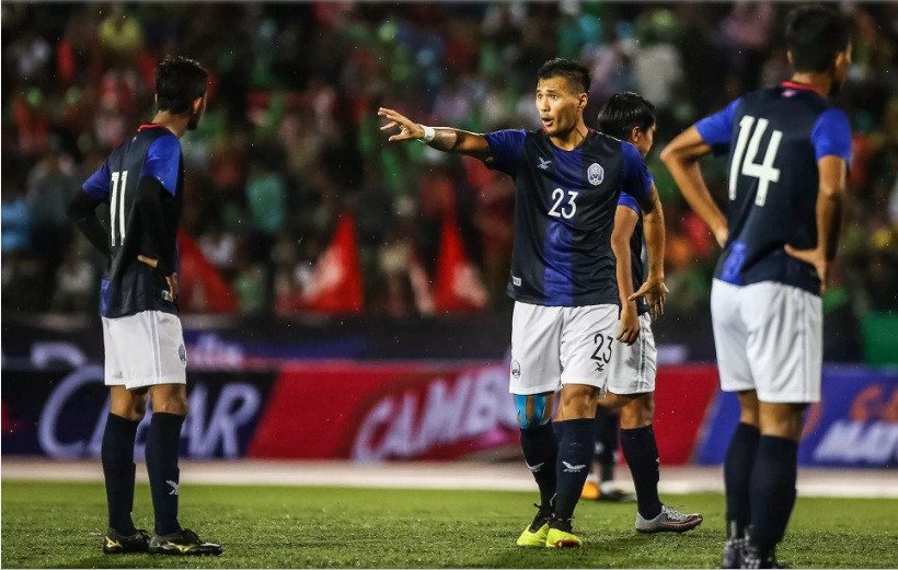 Thierry Bin trong màu áo ĐT Campuchia.