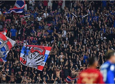 CĐV bóng đá Indonesia quay lưng với ĐTQG.