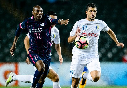 Alvaro Silva (phải) từng khoác áo Hà Nội FC trong 1 mùa giải.