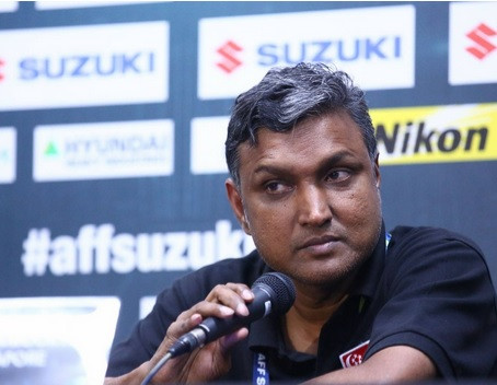 HLV Sundramoorthy của ĐT Lào.