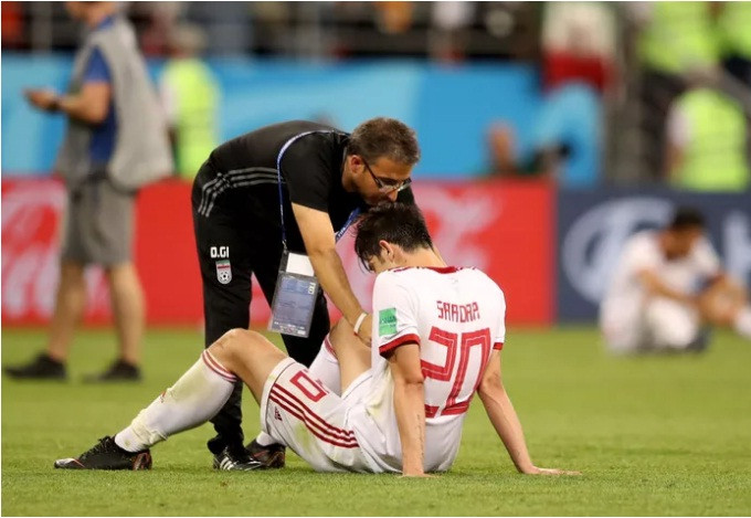 Sardar Azmoun bất ngờ dính chấn thương trong buổi tập gần đây.