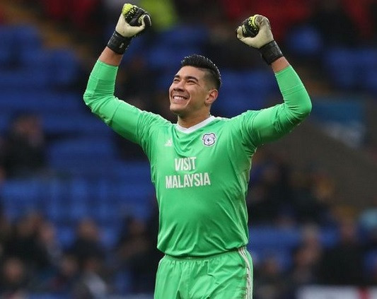 Thủ thành Neil Etheridge rời ĐT Philippines và trở lại Anh ngay sau chiến thắng trước Singapore.